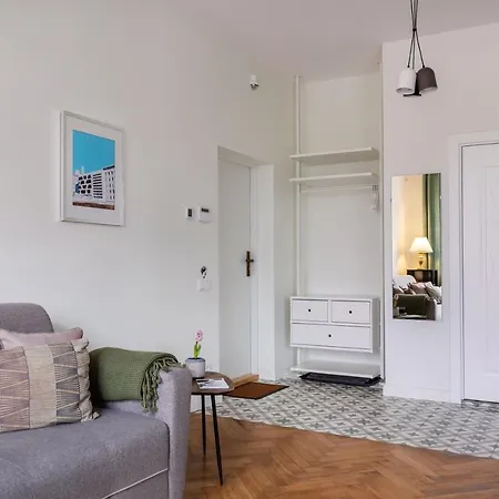 Apartment Art & Comfort *